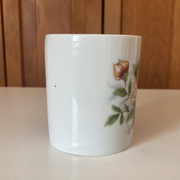 Adorable Vintage Floral Coffee Cup - Picture 5 of 11